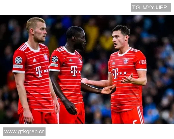 法媒报道曼联巴萨皇马争抢于帕拜仁仍在努力续约