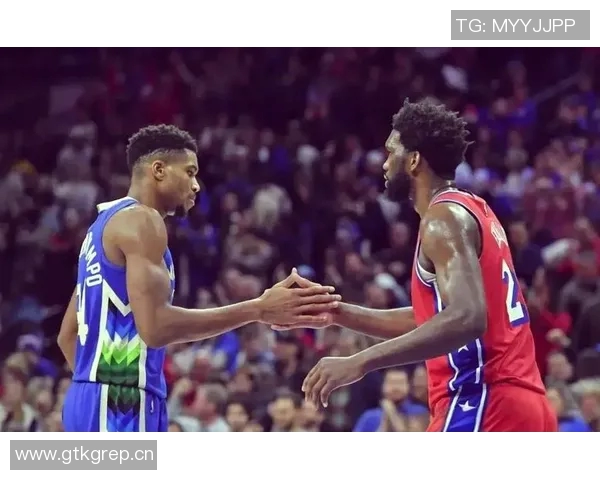 丹尼格林谈恩比德与字母哥实力变化的深刻见解 丹尼格林谈恩比德与字母哥实力变化的深刻见解