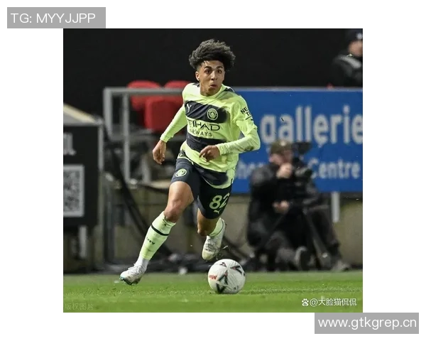 里科刘易斯高度评价B席称其能力无与伦比与他同场竞技令人惊叹