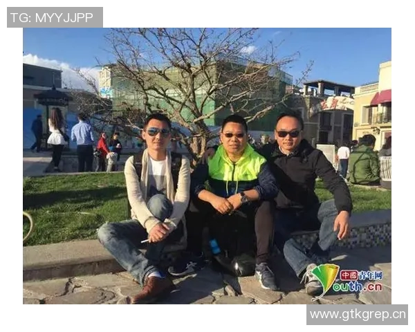 胡梅尔斯水瓶贴新闻揭示心声：20多岁渴望婚姻与家庭生活