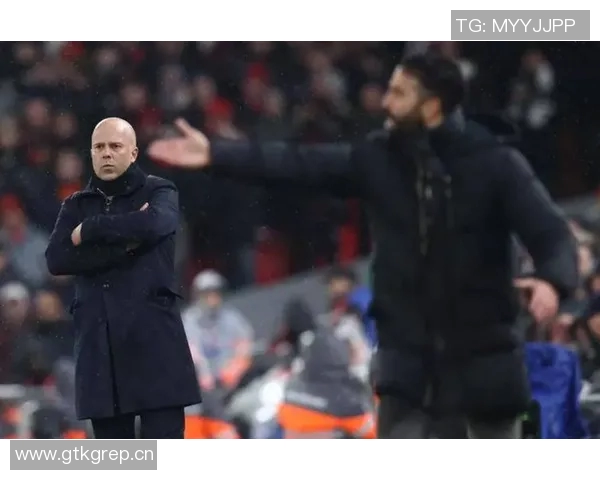 曼联客战利物浦将首次穿白色客场球衣引发球迷热议 曼联客战利物浦将首次穿白色客场球衣引发球迷热议