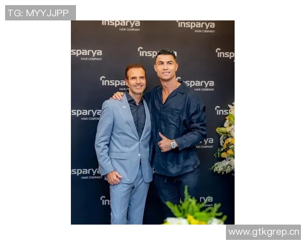 贝纳德斯基揭秘C罗真实个性谦逊友善与团队融洽相处