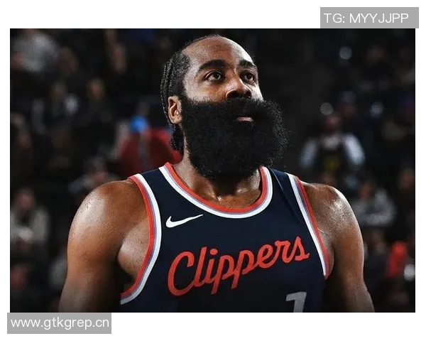 哈登经典跳投瞬间马绍尔背手防守不敢轻举妄动