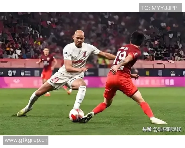 海港队实力欠缺引发关注球迷期待周末联赛表现提升 海港队实力欠缺引发关注球迷期待周末联赛表现提升