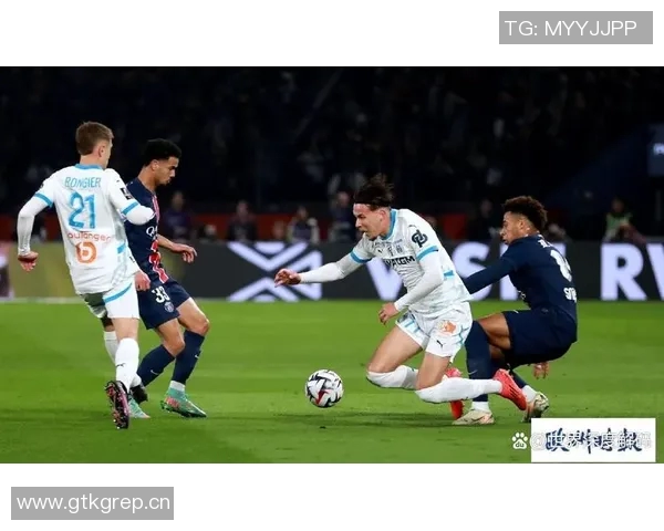 孔德有望入选巴萨国家德比名单今日将接受身体状况测试 孔德有望入选巴萨国家德比名单今日将接受身体状况测试