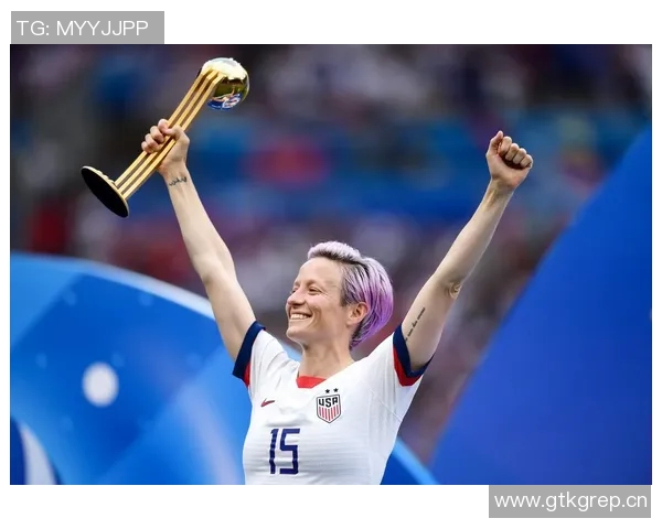 切尔西门将汉普顿荣膺BBC年度最佳女足球员称号