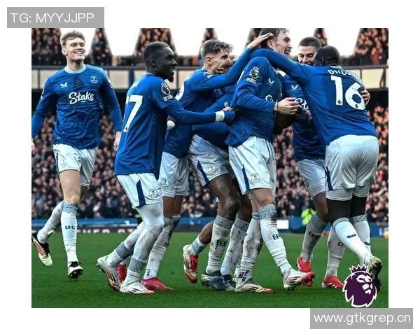 莫耶斯盛赞昔日弟子库杜斯称其为热刺今夏最佳引援表现卓越 莫耶斯盛赞昔日弟子库杜斯称其为热刺今夏最佳引援表现卓越