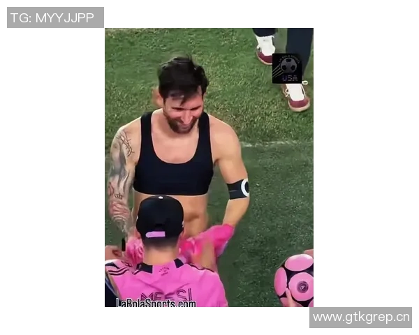 伊布调侃梅西小儿子西罗称其为迷你版梅西引发热议