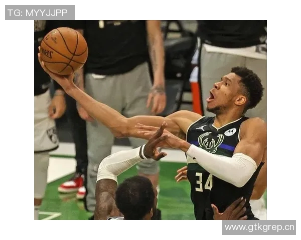 字母哥再创辉煌生涯第157次30分10板5助追平贾巴尔并列历史第一