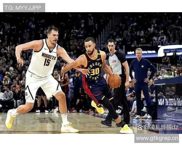 库里谈背靠背赛程挑战称球队在与掘金的较量中展现拼搏精神 库里谈背靠背赛程挑战称球队在与掘金的较量中展现拼搏精神