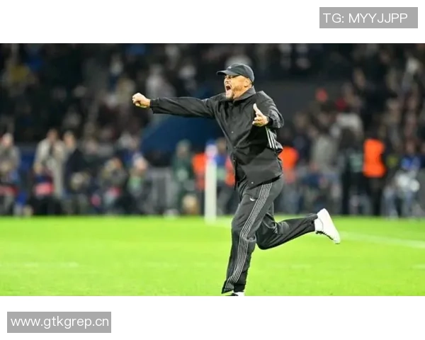 拜仁慕尼黑横扫德甲上半区全胜战绩令人胆寒大比分频现