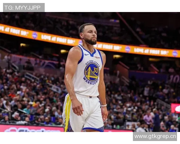 库里本赛季对开拓者狂轰30记三分球创单赛季对单一球队历史新高