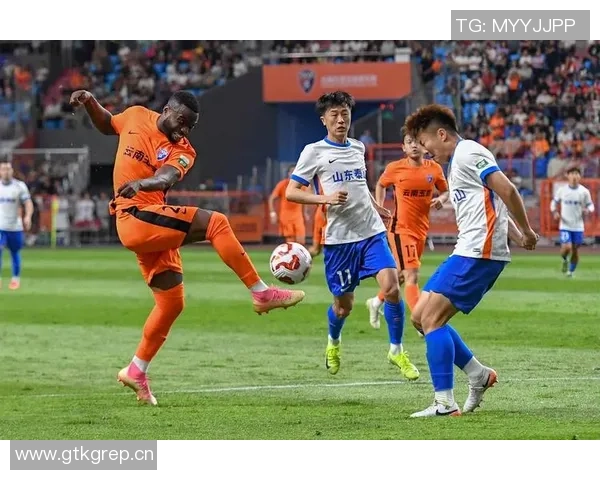 玉昆后卫张宸粱谈对山东强劲执行力与拼搏精神的胜利之路 玉昆后卫张宸粱谈对山东强劲执行力与拼搏精神的胜利之路