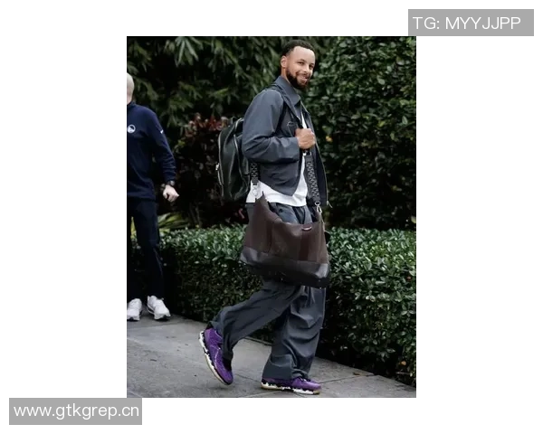 库里首次穿上李宁韦德之道1魔鬼鱼入场引发热议 库里首次穿上李宁韦德之道1魔鬼鱼入场引发热议