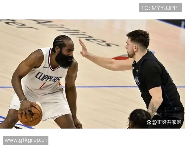 小卡回应与哈登合砍70分并非球队目标强调胜利才是关键 小卡回应与哈登合砍70分并非球队目标强调胜利才是关键