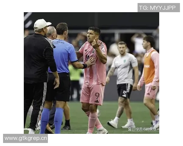 巴萨连败后调整策略分析伤员回归与冬窗引援前景探讨