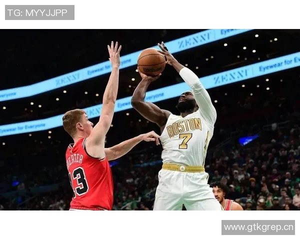 怀特三分表现出色助力球队胜利西蒙斯贡献巨大成关键球员