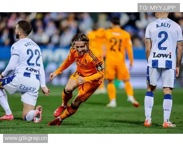 皇马急速下滑背后真相揭秘七大失误包括放走魔笛与拒签中场