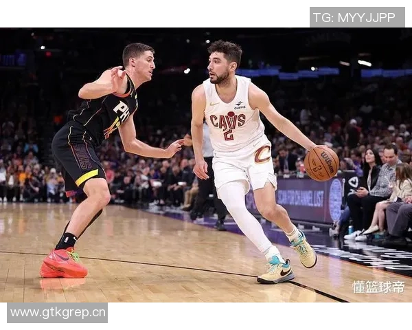 骑士客场表现出色上半场四人得分上双领先活塞22分